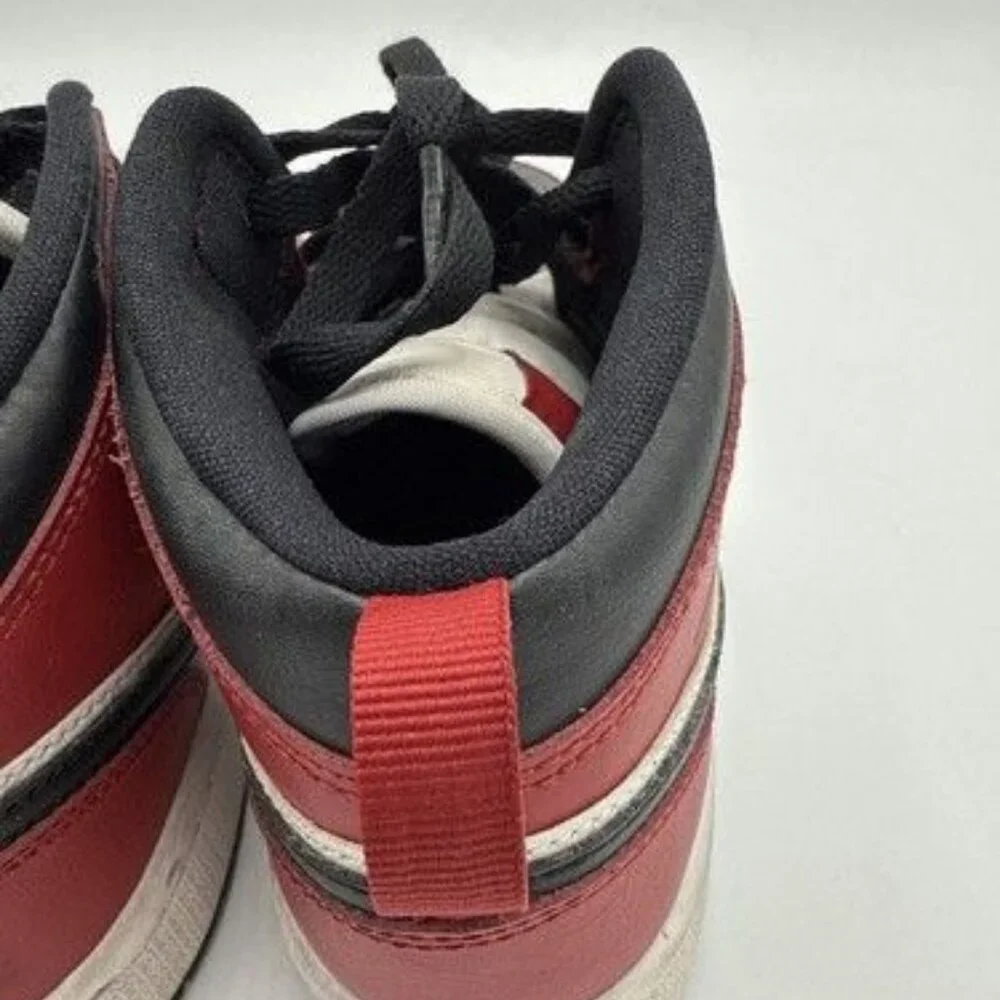 Nike Air Jordan Youth Kids 2Y Retro 1 Mid PS Chicago Black Toe 640734 069